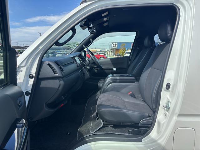 ハイエースバン スーパーＧＬ　ダークプライムＩＩ　禁煙１オーナー　両側電動スライド　衝突軽減装置　車線逸脱警報　純正ナビ　ナビ連動ドラレコ　バックカメラ　ＥＴＣ２．０　ハーフレザーシート　スマートキー　コーナーセンサ　ＬＥＤヘッドライト　１００Ｖ電源（25枚目）