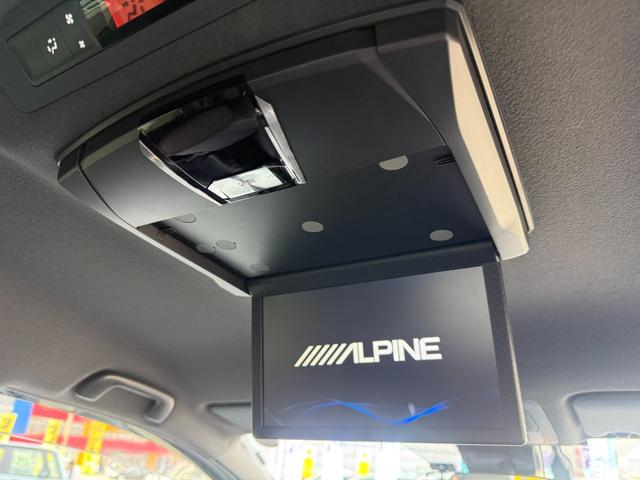 ヴォクシー ハイブリッドＺＳ　煌ＩＩＩ　禁煙車　モデリスタフルエアロ　９型ＳＤナビ　後席モニター　両側電動スライド　バックカメラ　衝突軽減装置　車線逸脱警報　ＥＴＣ　Ｂｌｕｅｔｏｏｔｈオーディオ　フルセグＴＶ　ＤＶＤ再生　シートヒーター（9枚目）