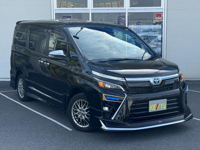 ヴォクシー ハイブリッドＺＳ　煌ＩＩＩ　禁煙車　モデリスタフルエアロ　９型ＳＤナビ　後席モニター　両側電動スライド　バックカメラ　衝突軽減装置　車線逸脱警報　ＥＴＣ　Ｂｌｕｅｔｏｏｔｈオーディオ　フルセグＴＶ　ＤＶＤ再生　シートヒーター（24枚目）