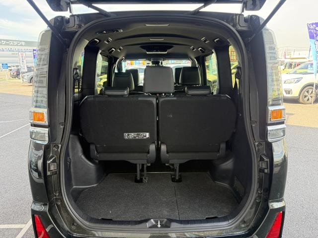 ヴォクシー ハイブリッドＺＳ　煌ＩＩＩ　禁煙車　モデリスタフルエアロ　９型ＳＤナビ　後席モニター　両側電動スライド　バックカメラ　衝突軽減装置　車線逸脱警報　ＥＴＣ　Ｂｌｕｅｔｏｏｔｈオーディオ　フルセグＴＶ　ＤＶＤ再生　シートヒーター（29枚目）