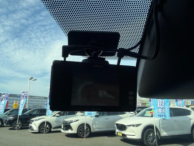 ヴォクシー ハイブリッドＺＳ　煌ＩＩＩ　禁煙車　モデリスタフルエアロ　９型ＳＤナビ　後席モニター　両側電動スライド　バックカメラ　衝突軽減装置　車線逸脱警報　ＥＴＣ　Ｂｌｕｅｔｏｏｔｈオーディオ　フルセグＴＶ　ＤＶＤ再生　シートヒーター（40枚目）