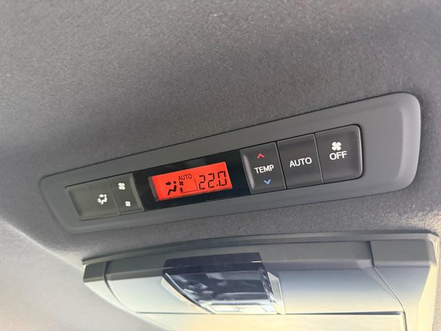 ヴォクシー ハイブリッドＺＳ　煌ＩＩＩ　禁煙車　モデリスタフルエアロ　９型ＳＤナビ　後席モニター　両側電動スライド　バックカメラ　衝突軽減装置　車線逸脱警報　ＥＴＣ　Ｂｌｕｅｔｏｏｔｈオーディオ　フルセグＴＶ　ＤＶＤ再生　シートヒーター（42枚目）