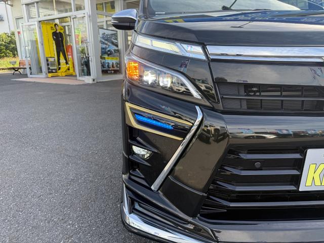 ヴォクシー ハイブリッドＺＳ　煌ＩＩＩ　禁煙車　モデリスタフルエアロ　９型ＳＤナビ　後席モニター　両側電動スライド　バックカメラ　衝突軽減装置　車線逸脱警報　ＥＴＣ　Ｂｌｕｅｔｏｏｔｈオーディオ　フルセグＴＶ　ＤＶＤ再生　シートヒーター（48枚目）