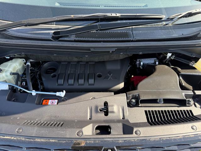 デリカＤ：５ ブラックエディション　登録済未使用車　４ＷＤ　ターボ　両側電動スライド　電動リヤゲート　全方位カメラ　電動サイドステップ　衝突軽減装置　車線逸脱警報　ＢＳＭ　コーナーセンサー　追従クルコン　黒革電動シート　１００Ｖ電源（51枚目）