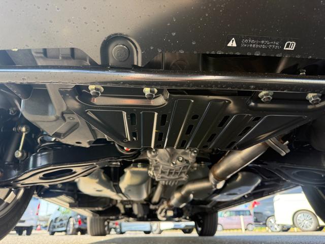 デリカＤ：５ ブラックエディション　登録済未使用車　４ＷＤ　ターボ　両側電動スライド　電動リヤゲート　全方位カメラ　電動サイドステップ　衝突軽減装置　車線逸脱警報　ＢＳＭ　コーナーセンサー　追従クルコン　黒革電動シート　１００Ｖ電源（52枚目）