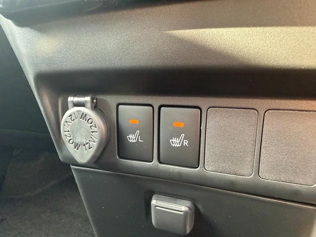 ルーミー カスタムG-T コンフォートパッケージ 登録済未使用車 全方位カメラ 9型ディスプレイオーディオ 両側電動スライド 衝突軽減装置 車線逸脱警報 Bluetoothオーディオ フルセグTV LEDヘッドライト コーナーセンサー シートヒーター(11枚目)