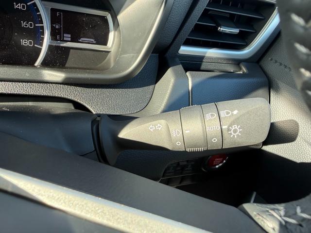 ルーミー カスタムG-T コンフォートパッケージ 登録済未使用車 全方位カメラ 9型ディスプレイオーディオ 両側電動スライド 衝突軽減装置 車線逸脱警報 Bluetoothオーディオ フルセグTV LEDヘッドライト コーナーセンサー シートヒーター(32枚目)