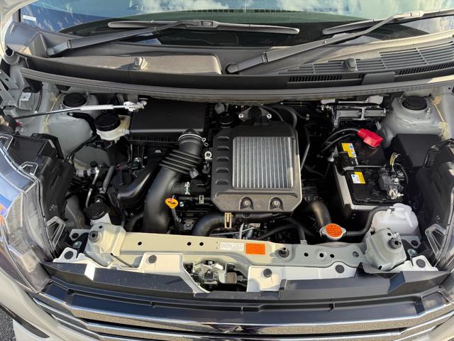 ルーミー カスタムG-T コンフォートパッケージ 登録済未使用車 全方位カメラ 9型ディスプレイオーディオ 両側電動スライド 衝突軽減装置 車線逸脱警報 Bluetoothオーディオ フルセグTV LEDヘッドライト コーナーセンサー シートヒーター(41枚目)