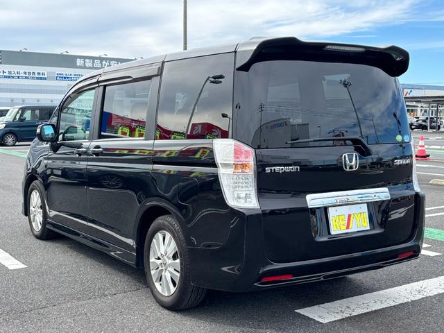 ステップワゴンスパーダ Z 9型フローティングナビ フルセグ Bluetoothオーディオ バックカメラ スマートキー ETC ドラレコ 両側電動スライド 純正アルミ オートエアコン HID フォグ オートライト パドルシフト(24枚目)