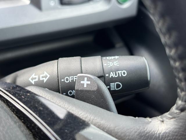 ステップワゴンスパーダ Z 9型フローティングナビ フルセグ Bluetoothオーディオ バックカメラ スマートキー ETC ドラレコ 両側電動スライド 純正アルミ オートエアコン HID フォグ オートライト パドルシフト(32枚目)