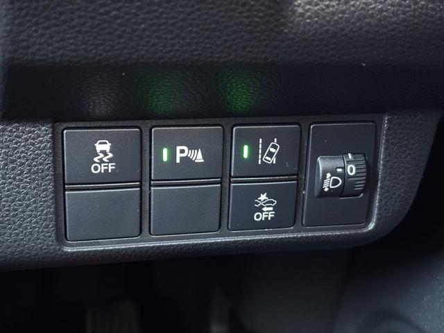 N-WGNカスタム L・ターボホンダセンシング 禁煙1オーナー車 純正ナビ ヒーター付ハーフレザーシート 衝突軽減ブレーキ レーダークルーズ コーナーセンサー ETC バックカメラ フルセグ Bluetoothオーディオ LEDライト パドルシフト(9枚目)