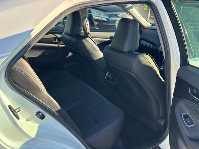 クラウンハイブリッド アスリートS アドバンストパッケージ 禁煙1オーナー レザーシートパッケージ メーカーオプションスパッタリングアルミ メーカーオプション8インチナビ フルセグ ETC ドラレコ スマートキー プッシュスタート HIDライト LEDフォグ(14枚目)