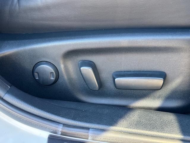 クラウンハイブリッド アスリートS アドバンストパッケージ 禁煙1オーナー レザーシートパッケージ メーカーオプションスパッタリングアルミ メーカーオプション8インチナビ フルセグ ETC ドラレコ スマートキー プッシュスタート HIDライト LEDフォグ(41枚目)