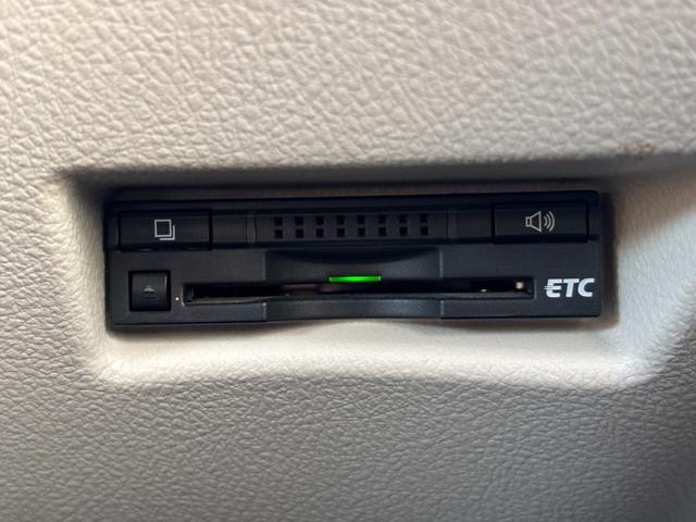 シエンタ G 禁煙1オーナー車 両側電動スライド 純正ナビ バックカメラ スマートキー プッシュスタート ETC フルセグ CD DVD Bluetoothオーディオ オートエアコン 保証書 点検記録簿 取扱説明書(11枚目)