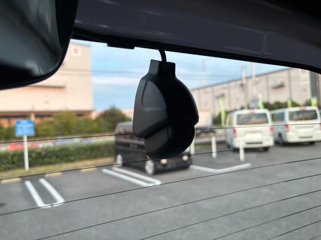 N-BOXカスタム G・Lターボホンダセンシング 禁煙車 純正8型ナビ 両側電動スライド バックカメラ ETC 衝突軽減装置 車線逸脱警報 Bluetoothオーディオ フルセグTV DVD再生 前後ドラレコ ハーフレザー シートヒーター 純正アルミ(14枚目)