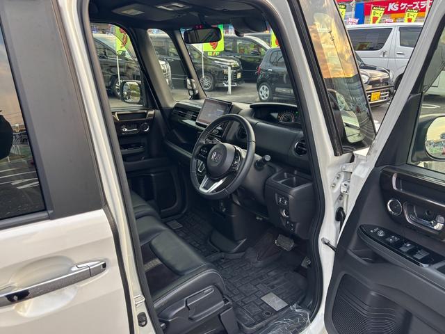 N-BOXカスタム G・Lターボホンダセンシング 禁煙車 純正8型ナビ 両側電動スライド バックカメラ ETC 衝突軽減装置 車線逸脱警報 Bluetoothオーディオ フルセグTV DVD再生 前後ドラレコ ハーフレザー シートヒーター 純正アルミ(15枚目)