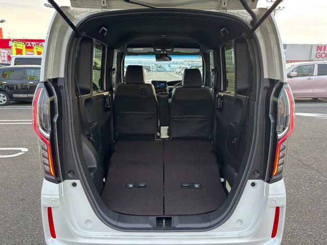 N-BOXカスタム G・Lターボホンダセンシング 禁煙車 純正8型ナビ 両側電動スライド バックカメラ ETC 衝突軽減装置 車線逸脱警報 Bluetoothオーディオ フルセグTV DVD再生 前後ドラレコ ハーフレザー シートヒーター 純正アルミ(32枚目)