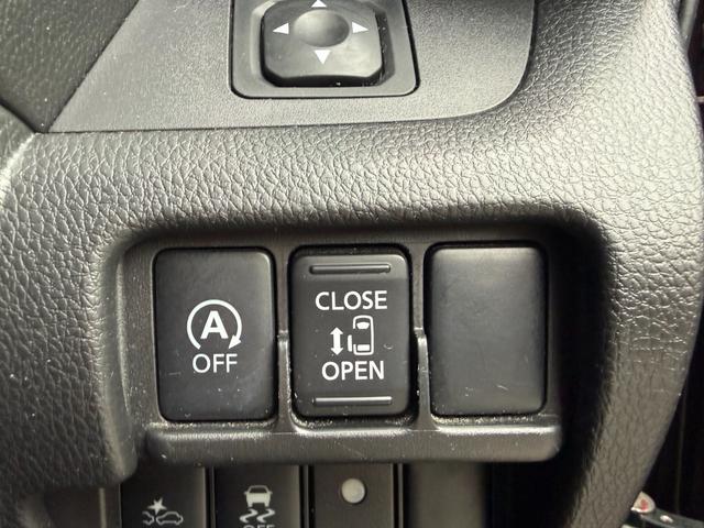 【左側電動スライドドア】小さな子の乗り降りや荷物の出し入れも何かと便利です。