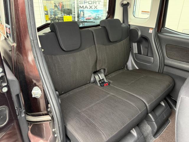 自社陸運局認証工場完備！国家資格車検検査員資格を持った整備士による整備。ステレオ、エアコン等走行に関係のない所も不具合箇所があれば修理してお渡しいたします。ハイブリッド整備も研修済みのスタッフが常駐！