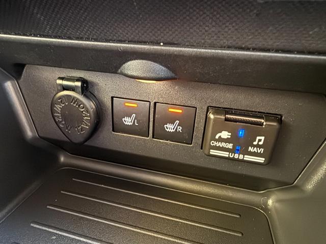 ロッキー Ｇ　禁煙１オーナー車　フルエアロ　純正９型ＳＤナビ　全方位カメラ　ＥＴＣ　衝突軽減装置　車線逸脱警報　Ｂｌｕｅｔｏｏｔｈオーディオ　フルセグＴＶ　前後ドラレコ　ＬＥＤヘッドライト　追従クルコン　純正アルミ（11枚目）