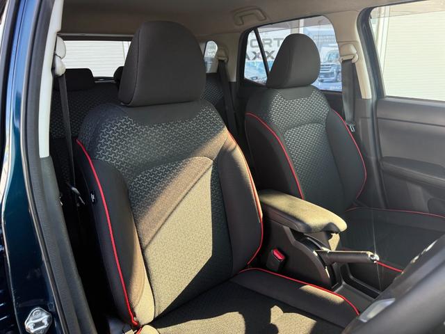 ロッキー Ｇ　禁煙１オーナー車　フルエアロ　純正９型ＳＤナビ　全方位カメラ　ＥＴＣ　衝突軽減装置　車線逸脱警報　Ｂｌｕｅｔｏｏｔｈオーディオ　フルセグＴＶ　前後ドラレコ　ＬＥＤヘッドライト　追従クルコン　純正アルミ（15枚目）