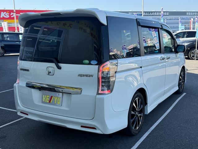 ステップワゴンスパーダ Ｚ　クールスピリット　後期型　８人乗り　純正９型ナビ　後席モニター　両側電動スライド　バックカメラ　ＥＴＣ　フルセグＴＶ　ＤＶＤ再生　ハーフレザー　クルコン　パドルシフト　ドラレコ　スマートキー　ＨＩＤライト　純正アルミ（25枚目）