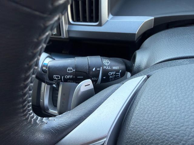 ステップワゴンスパーダ Ｚ　クールスピリット　後期型　８人乗り　純正９型ナビ　後席モニター　両側電動スライド　バックカメラ　ＥＴＣ　フルセグＴＶ　ＤＶＤ再生　ハーフレザー　クルコン　パドルシフト　ドラレコ　スマートキー　ＨＩＤライト　純正アルミ（33枚目）