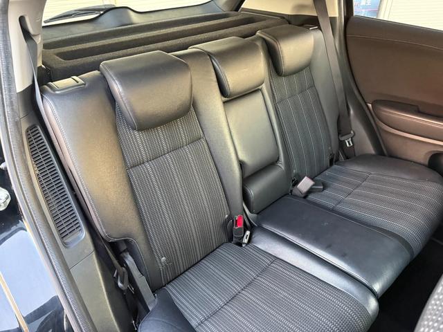 ヴェゼル ハイブリッドＺ　禁煙車　純正８型ナビ　バックカメラ　ＥＴＣ　衝突軽減装置　Ｂｌｕｅｔｏｏｔｈオーディオ　フルセグＴＶ　ＤＶＤ再生　ＬＥＤヘッドライト　ハーフレザー　シートヒーター　クルコン　パドルシフト　純正アルミ（17枚目）