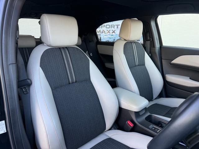 ヴェゼル ｅ：ＨＥＶ　ＰＬａＹ　禁煙１オーナー車　ガラスルーフ　メーカー９型ナビ　全方位カメラ　ＥＴＣ２．０　電動リヤゲート　ホンダセンシング　ＢＳＭ　ＢＴオーディオ　フルセグ　シート＆ステアリングヒーター　前後ドラレコ　純正アルミ（15枚目）