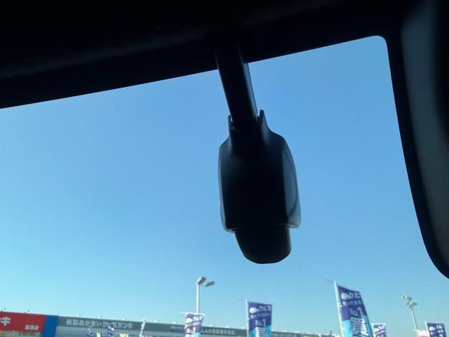 ヴェゼル ｅ：ＨＥＶ　ＰＬａＹ　禁煙１オーナー車　ガラスルーフ　メーカー９型ナビ　全方位カメラ　ＥＴＣ２．０　電動リヤゲート　ホンダセンシング　ＢＳＭ　ＢＴオーディオ　フルセグ　シート＆ステアリングヒーター　前後ドラレコ　純正アルミ（41枚目）