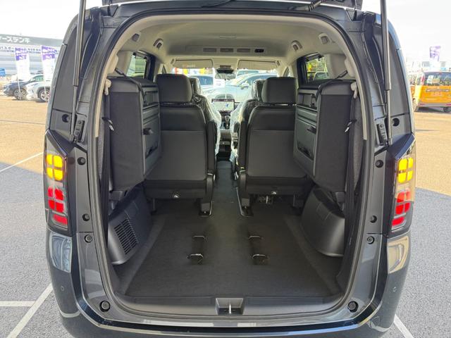 フリード ｅ：ＨＥＶエアー　ＥＸ　登録済未使用車　全方位カメラ　純正１１．４型ナビ　ＥＴＣ２．０　ＢＳＩ・後退出庫サポート　アダプティブドライビングビーム　両側電動スライド　シートヒーター　リアクーラー　パーキングセンサー　専用アルミ（30枚目）