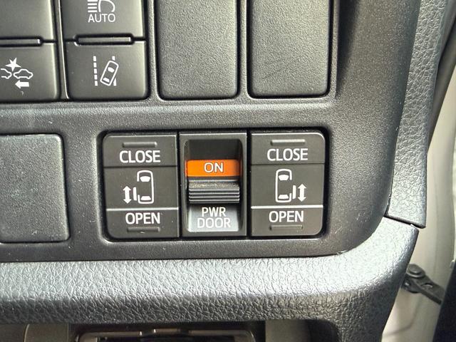 エスクァイア Ｇｉ　禁煙１オーナー　モデリスタフルエアロ　黒革シート　９型ＳＤナビ　後席モニター　両側電動スライド　バックカメラ　ＥＴＣ　衝突軽減装置　車線逸脱警報　Ｂｌｕｅｔｏｏｔｈオーディオ　フルセグＴＶ　ＤＶＤ再生（10枚目）