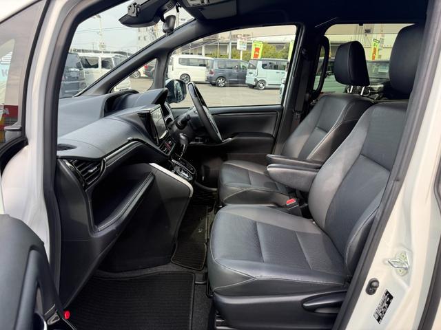 エスクァイア Ｇｉ　禁煙１オーナー　モデリスタフルエアロ　黒革シート　９型ＳＤナビ　後席モニター　両側電動スライド　バックカメラ　ＥＴＣ　衝突軽減装置　車線逸脱警報　Ｂｌｕｅｔｏｏｔｈオーディオ　フルセグＴＶ　ＤＶＤ再生（26枚目）