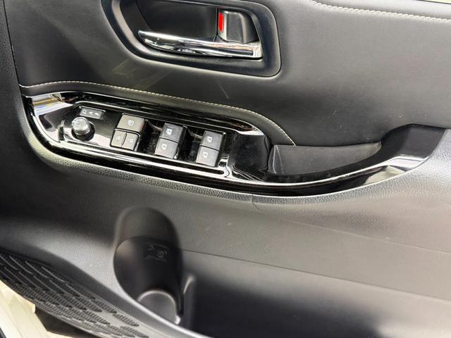 エスクァイア Ｇｉ　禁煙１オーナー　モデリスタフルエアロ　黒革シート　９型ＳＤナビ　後席モニター　両側電動スライド　バックカメラ　ＥＴＣ　衝突軽減装置　車線逸脱警報　Ｂｌｕｅｔｏｏｔｈオーディオ　フルセグＴＶ　ＤＶＤ再生（39枚目）