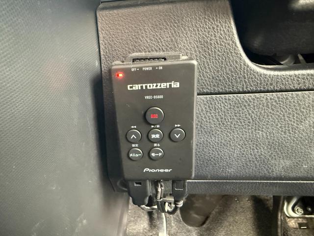 エスクァイア Ｇｉ　禁煙１オーナー　モデリスタフルエアロ　黒革シート　９型ＳＤナビ　後席モニター　両側電動スライド　バックカメラ　ＥＴＣ　衝突軽減装置　車線逸脱警報　Ｂｌｕｅｔｏｏｔｈオーディオ　フルセグＴＶ　ＤＶＤ再生（42枚目）