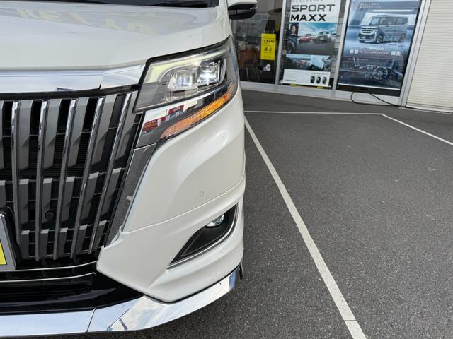 エスクァイア Ｇｉ　禁煙１オーナー　モデリスタフルエアロ　黒革シート　９型ＳＤナビ　後席モニター　両側電動スライド　バックカメラ　ＥＴＣ　衝突軽減装置　車線逸脱警報　Ｂｌｕｅｔｏｏｔｈオーディオ　フルセグＴＶ　ＤＶＤ再生（50枚目）