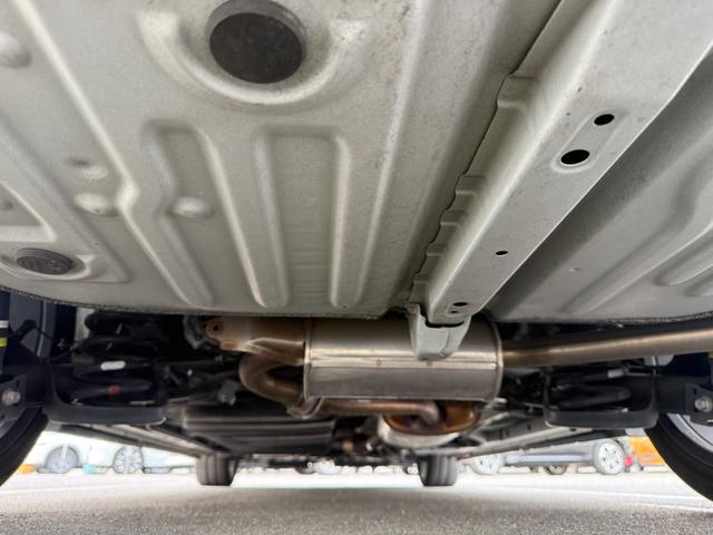 エスクァイア Ｇｉ　禁煙１オーナー　モデリスタフルエアロ　黒革シート　９型ＳＤナビ　後席モニター　両側電動スライド　バックカメラ　ＥＴＣ　衝突軽減装置　車線逸脱警報　Ｂｌｕｅｔｏｏｔｈオーディオ　フルセグＴＶ　ＤＶＤ再生（55枚目）