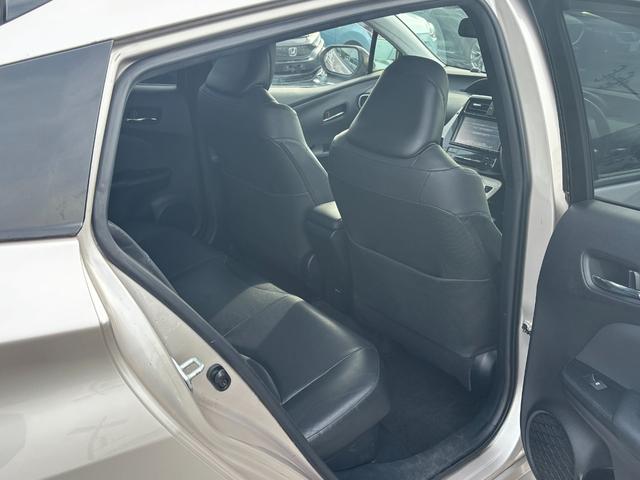 プリウス Aプレミアム ツーリングセレクション 禁煙1オーナー 純正9型SDナビ 黒革電動シート バックカメラ ETC2.0 衝突軽減装置 車線逸脱警報 BSM Bluetoothオーディオ フルセグTV 追従クルコン 100V電源 シートヒーター(14枚目)