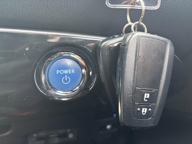 プリウス Aプレミアム ツーリングセレクション 禁煙1オーナー 純正9型SDナビ 黒革電動シート バックカメラ ETC2.0 衝突軽減装置 車線逸脱警報 BSM Bluetoothオーディオ フルセグTV 追従クルコン 100V電源 シートヒーター(31枚目)