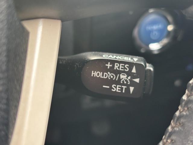 プリウス Aプレミアム ツーリングセレクション 禁煙1オーナー 純正9型SDナビ 黒革電動シート バックカメラ ETC2.0 衝突軽減装置 車線逸脱警報 BSM Bluetoothオーディオ フルセグTV 追従クルコン 100V電源 シートヒーター(35枚目)