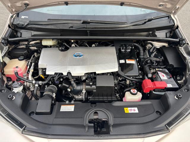 プリウス Aプレミアム ツーリングセレクション 禁煙1オーナー 純正9型SDナビ 黒革電動シート バックカメラ ETC2.0 衝突軽減装置 車線逸脱警報 BSM Bluetoothオーディオ フルセグTV 追従クルコン 100V電源 シートヒーター(45枚目)