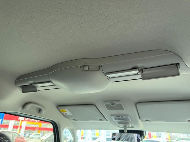 スペーシアギア ハイブリッドＸＺ　ターボ　届出済未使用車　メーカー９型メモリーナビ　全方位カメラ　両側電動スライド　マルチユースフラップ　衝突軽減装置　車線逸脱警報　コーナーセンサー　Ｂｌｕｅｔｏｏｔｈオーディオ　シート＆ステアリングヒーター（13枚目）