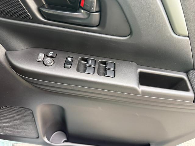 スペーシアギア ハイブリッドＸＺ　ターボ　届出済未使用車　メーカー９型メモリーナビ　全方位カメラ　両側電動スライド　マルチユースフラップ　衝突軽減装置　車線逸脱警報　コーナーセンサー　Ｂｌｕｅｔｏｏｔｈオーディオ　シート＆ステアリングヒーター（39枚目）