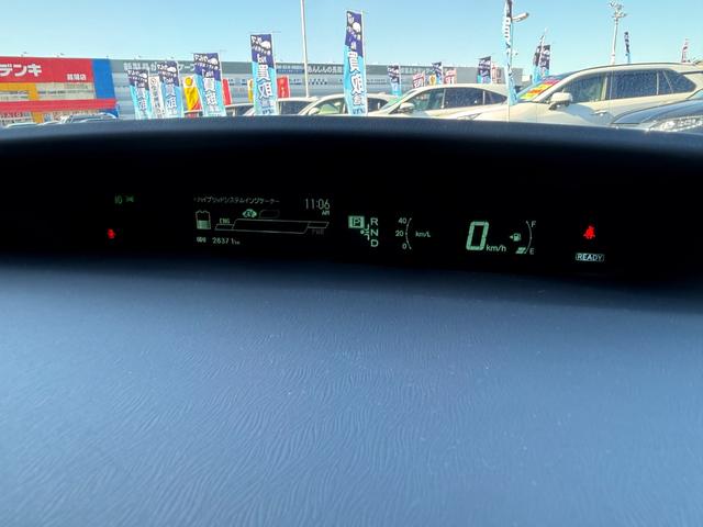 プリウス Ｓ　禁煙車　純正ＳＤナビ　バックカメラ　ＥＴＣ　Ｂｌｕｅｔｏｏｔｈオーディオ　フルセグＴＶ　ＣＤ　ＤＶＤ　ＨＩＤライト　フォグ　オートライト　プッシュスタート　スマートキー　ステリモ　純正１５インチアルミ（39枚目）