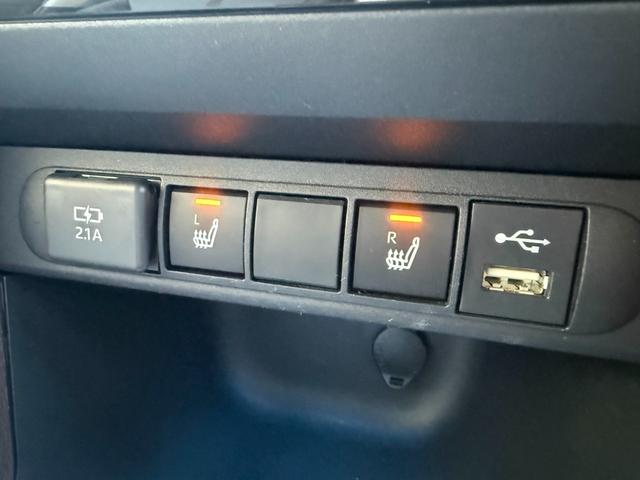 ヤリスクロス ハイブリッドZ 禁煙車 純正9インチディスプレイオーディオ 全方位カメラ ETC2.0 衝突軽減装置 車線逸脱警報 コーナーセンサー Bluetoothオーディオ 電動ハーフレザー シートヒーター LEDヘッドライト(11枚目)