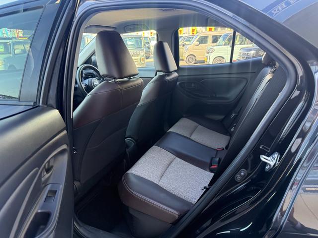 ヤリスクロス ハイブリッドZ 禁煙車 純正9インチディスプレイオーディオ 全方位カメラ ETC2.0 衝突軽減装置 車線逸脱警報 コーナーセンサー Bluetoothオーディオ 電動ハーフレザー シートヒーター LEDヘッドライト(27枚目)