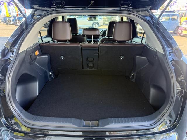 ヤリスクロス ハイブリッドZ 禁煙車 純正9インチディスプレイオーディオ 全方位カメラ ETC2.0 衝突軽減装置 車線逸脱警報 コーナーセンサー Bluetoothオーディオ 電動ハーフレザー シートヒーター LEDヘッドライト(28枚目)