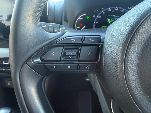 ヤリスクロス ハイブリッドZ 禁煙車 純正9インチディスプレイオーディオ 全方位カメラ ETC2.0 衝突軽減装置 車線逸脱警報 コーナーセンサー Bluetoothオーディオ 電動ハーフレザー シートヒーター LEDヘッドライト(31枚目)