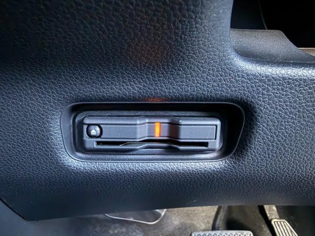 フリード ｅ：ＨＥＶエアー　ＥＸ　禁煙　純正１１．４型ナビ　両側電動スライド　バックカメラ　ＥＴＣ２．０　ＢＳＭ　衝突軽減装置　車線逸脱警報　コーナーセンサー　Ｂｌｕｅｔｏｏｔｈオーディオ　フルセグＴＶ　ＤＶＤ再生　ＬＥＤヘッドライト（10枚目）