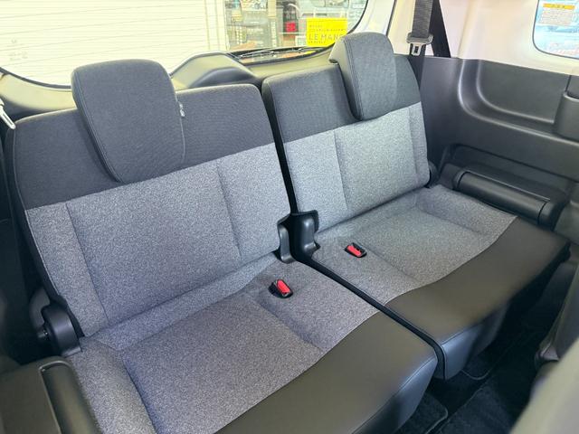 フリード ｅ：ＨＥＶエアー　ＥＸ　禁煙　純正１１．４型ナビ　両側電動スライド　バックカメラ　ＥＴＣ２．０　ＢＳＭ　衝突軽減装置　車線逸脱警報　コーナーセンサー　Ｂｌｕｅｔｏｏｔｈオーディオ　フルセグＴＶ　ＤＶＤ再生　ＬＥＤヘッドライト（17枚目）